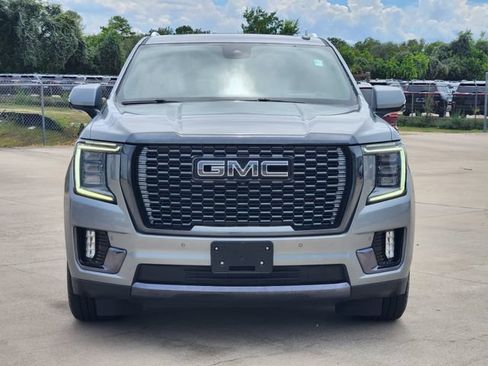 Used 2023 GMC Yukon Denali Ultimate AWD/4WD image 2