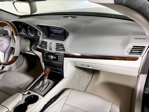 Used 2012 Mercedes-Benz E 550 Cabriolet image 17
