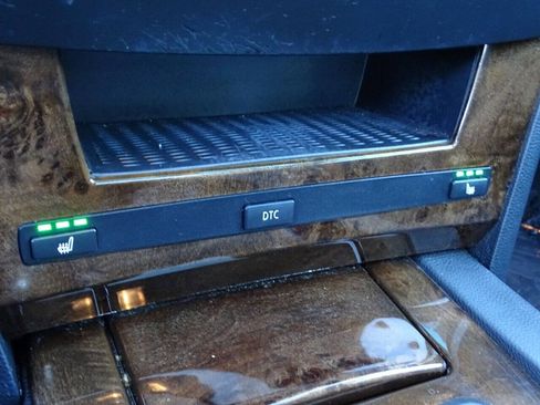 Used 2007 BMW 530xi Wagon image 46