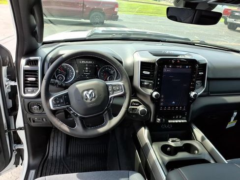 New 2026 RAM 1500 Big Horn AWD/4WD image 8