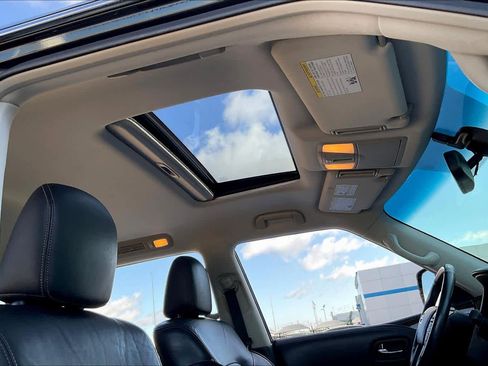 Used 2017 Nissan Armada SL w/ Technology Package image 13