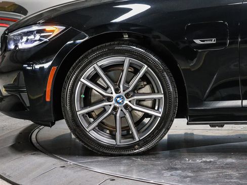 Used 2022 BMW 330e RWD image 9