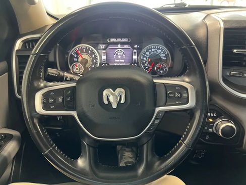 Used 2020 RAM 1500 Big Horn AWD/4WD image 32