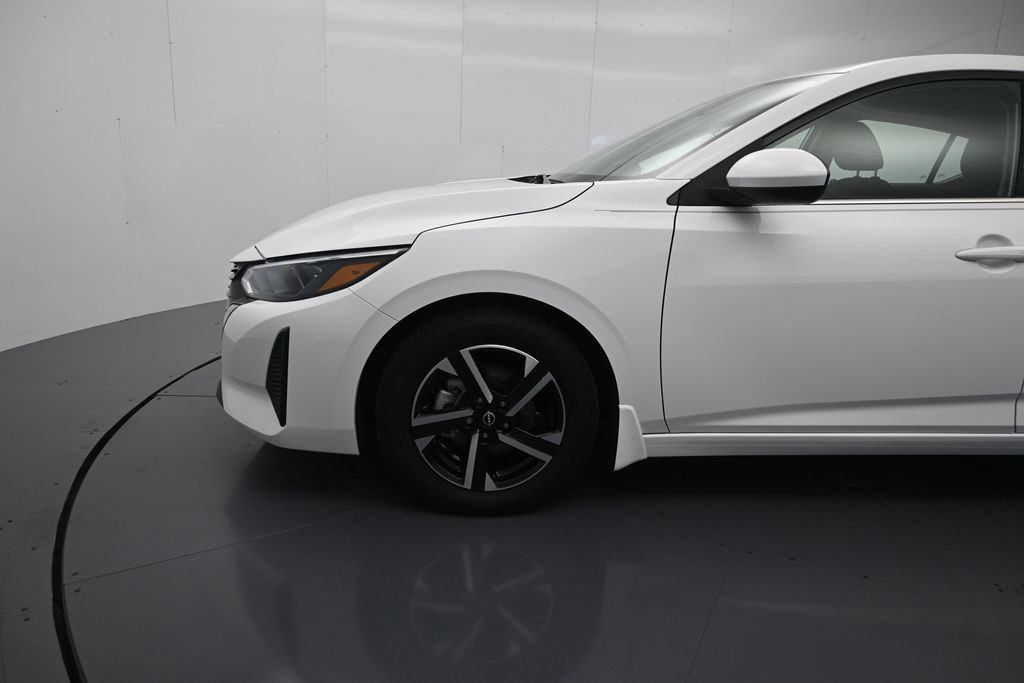 Certified 2024 Nissan Sentra SV FWD image 9