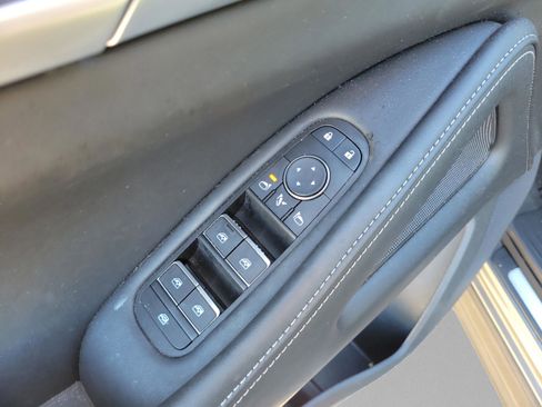 Certified 2025 INFINITI QX60 Pure image 11