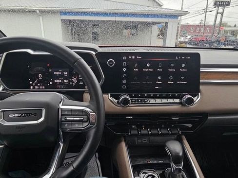 Used 2023 GMC Canyon Denali AWD/4WD image 13