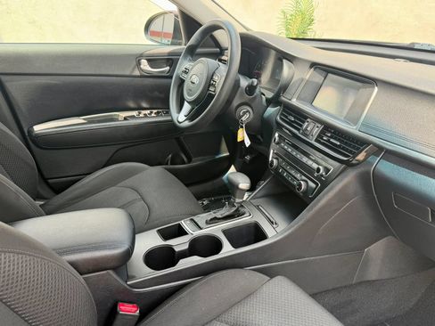 Used 2018 Kia Optima LX FWD image 8