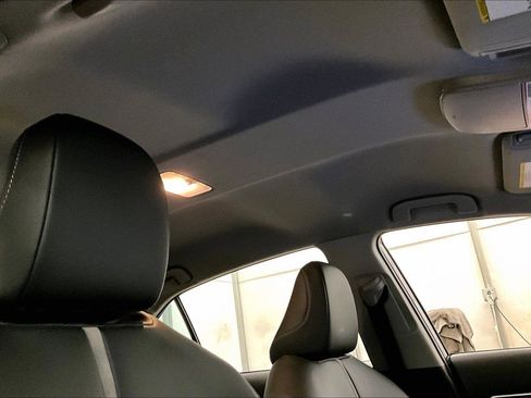 Used 2023 Toyota Camry SE image 21