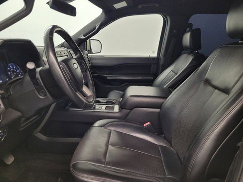 Used 2018 Ford Expedition XLT w/ Equipment Group 202A RWD image 17