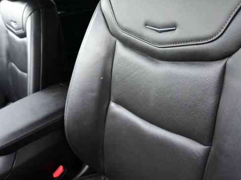 Used 2025 Cadillac XT6 Premium Luxury image 27