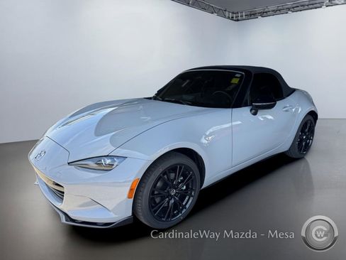 New 2026 MAZDA MX-5 Miata Club w/ Interior Package RWD image 8