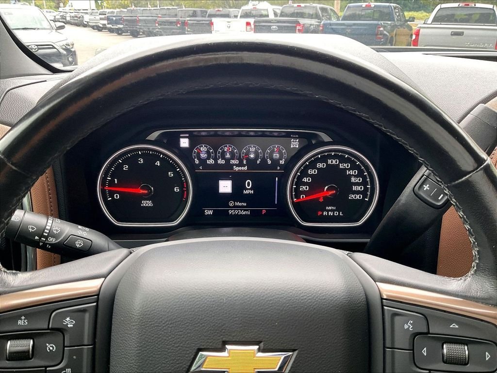 Used 2022 Chevrolet Silverado 2500 High Country w/ Technology Package AWD/4WD image 15