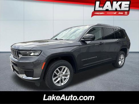 Certified 2022 Jeep Grand Cherokee L Laredo w/ Luxury Tech Group I AWD/4WD image 1