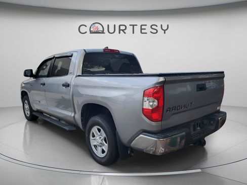 Used 2020 Toyota Tundra SR5 w/ SR5 Upgrade Package image 2