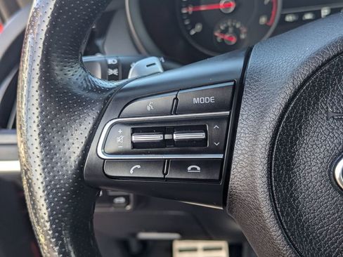 Used 2019 Kia Stinger GT2 image 19