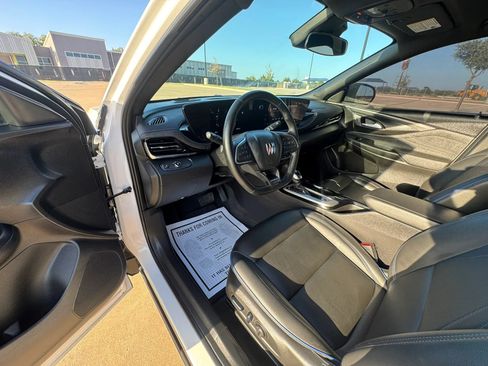 Used 2024 Buick Envista Sport Touring w/ Convenience I Package FWD image 24