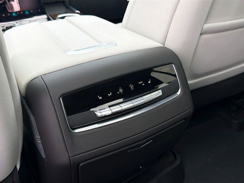 New 2026 Cadillac Escalade Platinum Sport w/ LPO, ONYX Package image 28