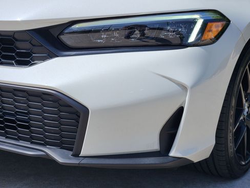 Used 2025 Honda Civic Sport image 9