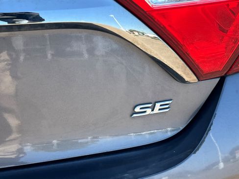 Used 2017 Toyota Camry SE FWD image 21