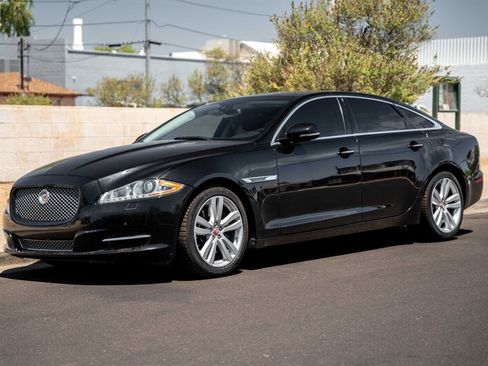 Used 2015 Jaguar XJ L Portfolio RWD image 1