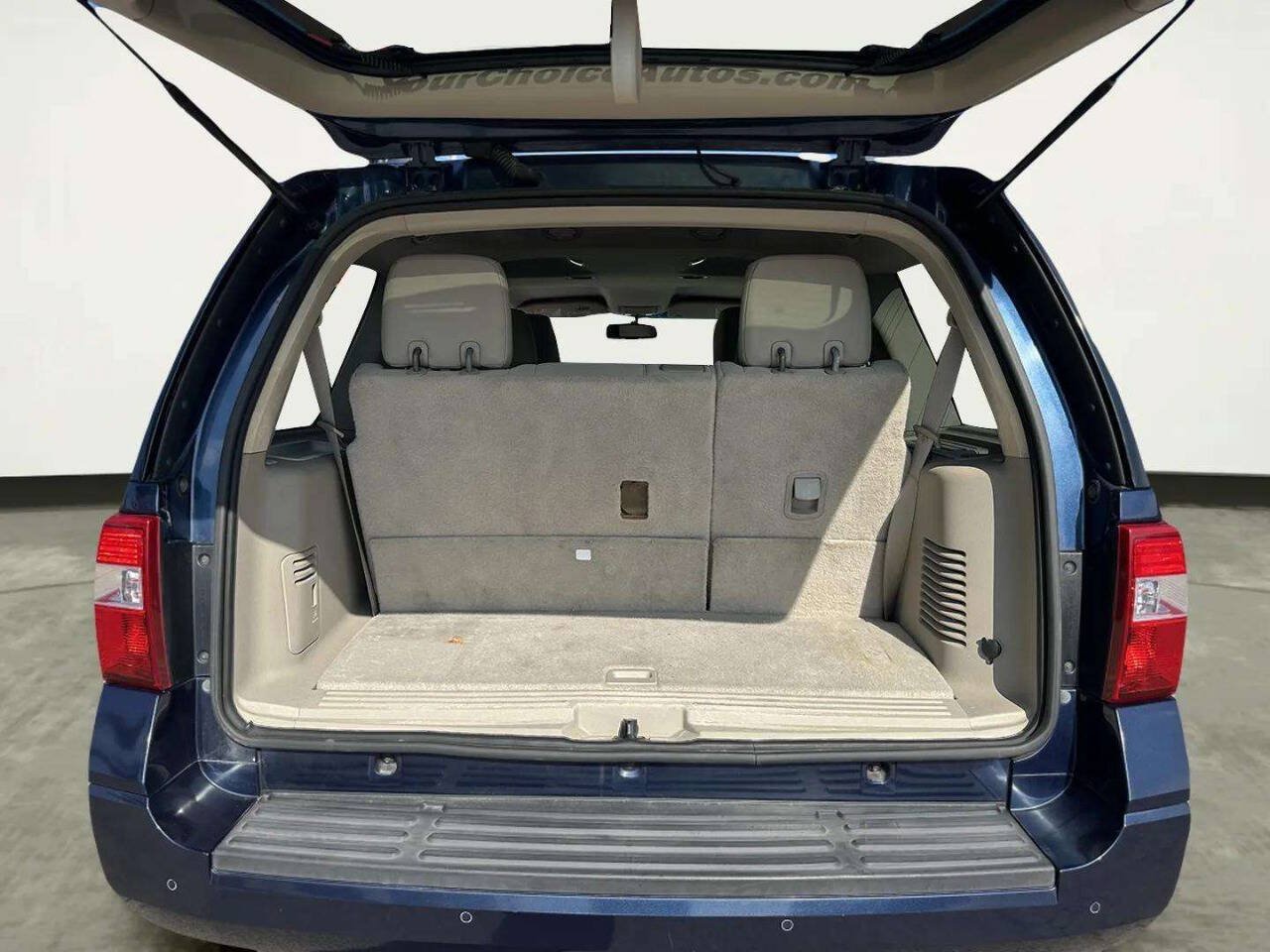 Used 2014 Ford Expedition XLT RWD image 13