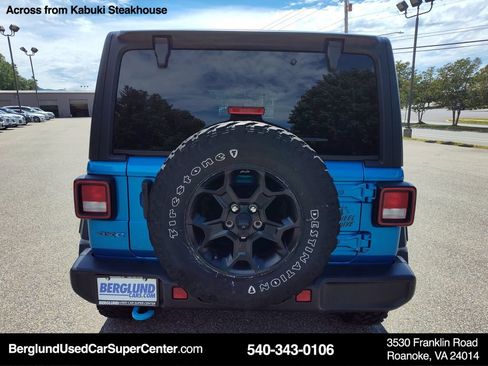 Used 2023 Jeep Wrangler Unlimited w/ Cold Weather Group AWD/4WD image 5