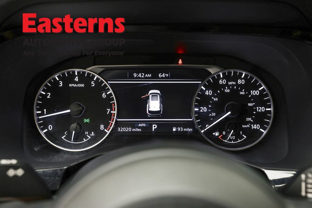 Used 2024 Nissan Pathfinder SV AWD/4WD image 18
