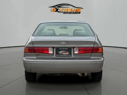 Used 2001 Toyota Camry LE FWD image 5
