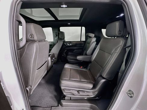 Used 2023 Chevrolet Suburban High Country AWD/4WD image 25