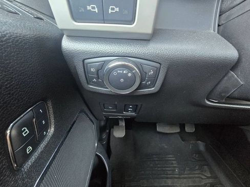 Used 2017 Ford F350 Lariat w/ Lariat Ultimate Package AWD/4WD image 24