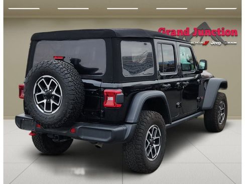 Used 2024 Jeep Wrangler Unlimited Rubicon w/ Convenience Group image 3