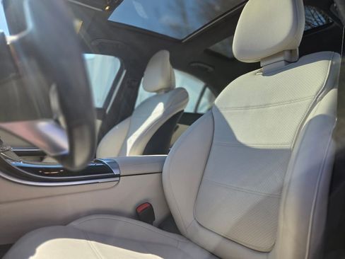 Used 2022 Mercedes-Benz C 300 4MATIC Sedan w/ Pinnacle Trim Package image 19