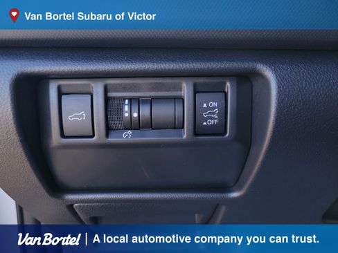 Used 2025 Subaru Forester Premium image 16