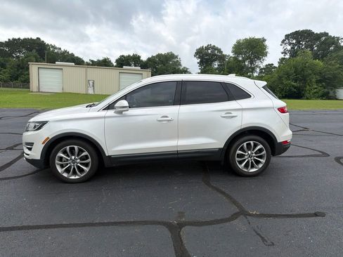 Used 2018 Lincoln MKC Select w/ Select Plus Package FWD image 3