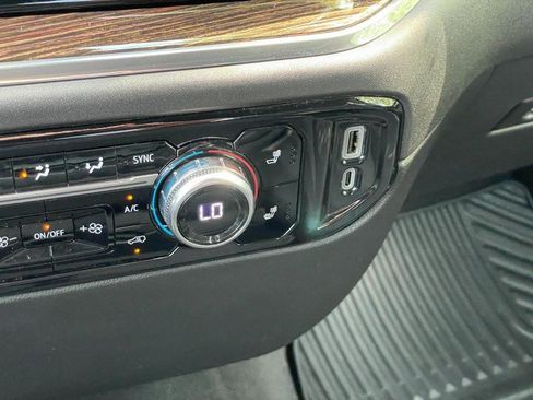 Used 2023 GMC Sierra 1500 Elevation image 43