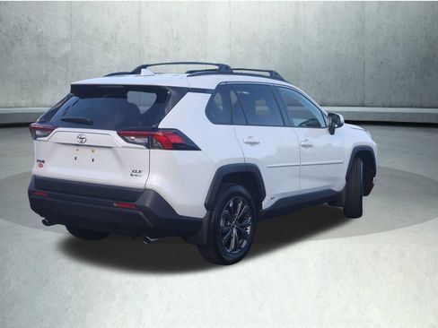 Used 2025 Toyota RAV4 XLE Premium w/ Weather Package AWD/4WD image 17