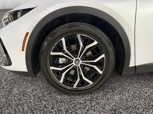 Used 2025 Toyota Crown XLE image 18