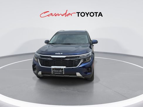 Used 2026 Kia Seltos EX FWD image 3