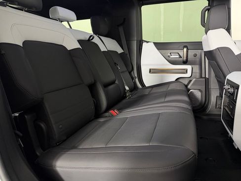 Used 2025 GMC Hummer EV 2X AWD/4WD image 31