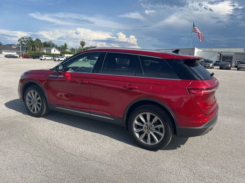 Used 2022 Lincoln Corsair FWD w/ Premium Package image 5