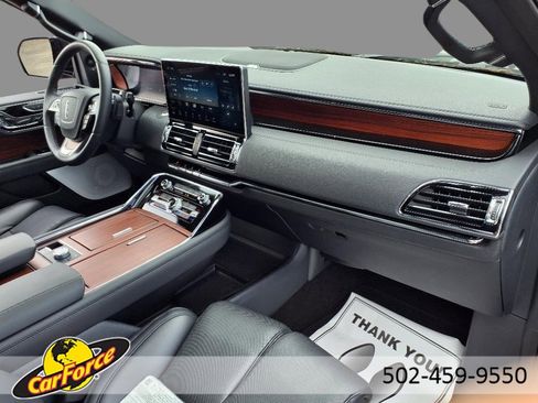 Used 2024 Lincoln Navigator L Reserve image 13