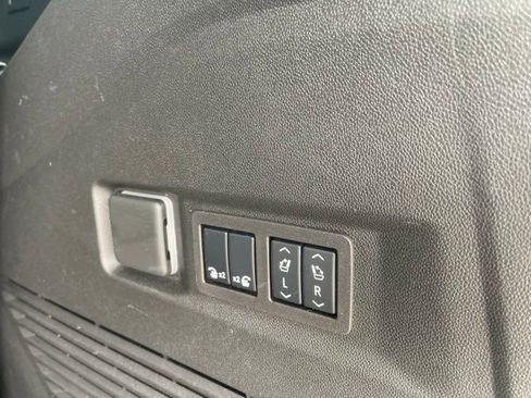 Used 2024 Chevrolet Tahoe RST w/ Luxury Package AWD/4WD image 40