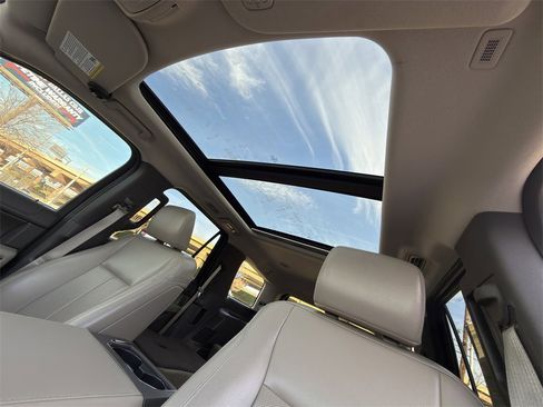 Used 2021 Ford Expedition XLT image 25