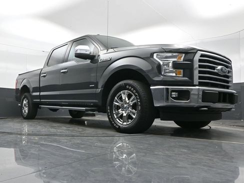 Used 2017 Ford F150 XLT w/ XTR Package image 40