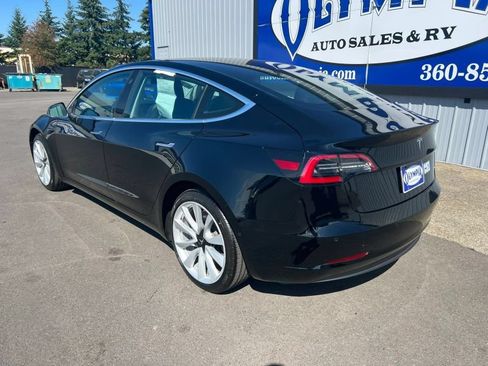 Used 2020 Tesla Model 3 Standard Range Plus RWD image 15