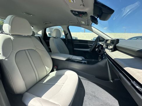 Used 2025 Hyundai Sonata SEL FWD image 27