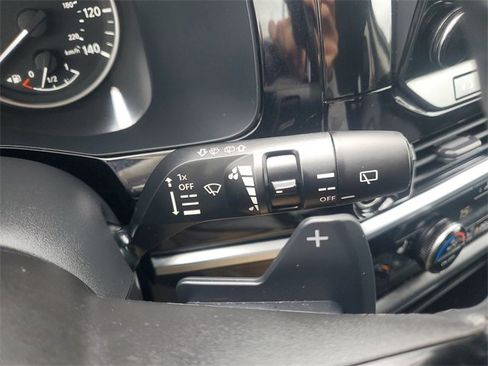 Used 2022 Nissan Pathfinder SL image 30