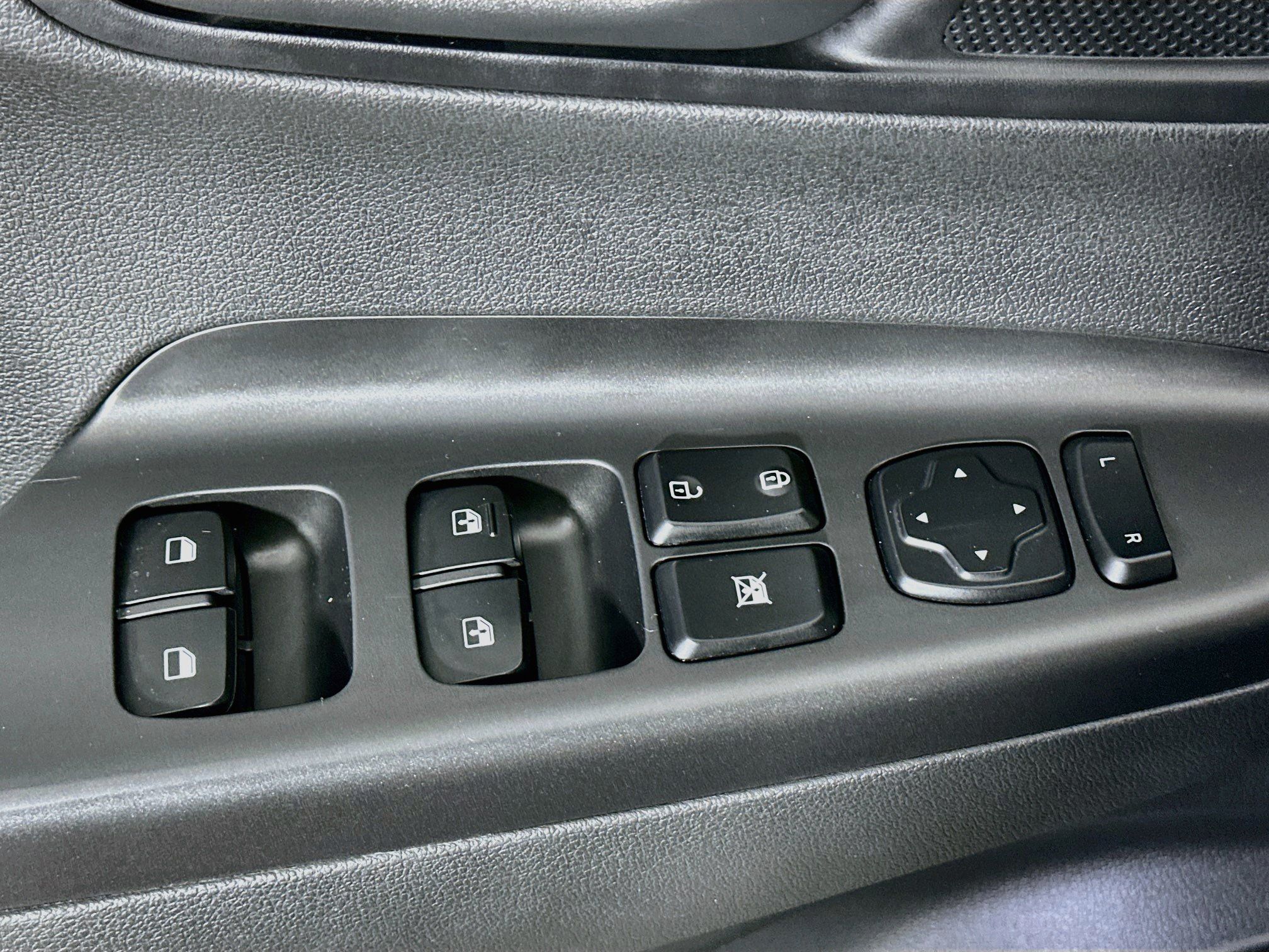 Used 2020 Hyundai Kona SEL FWD image 15