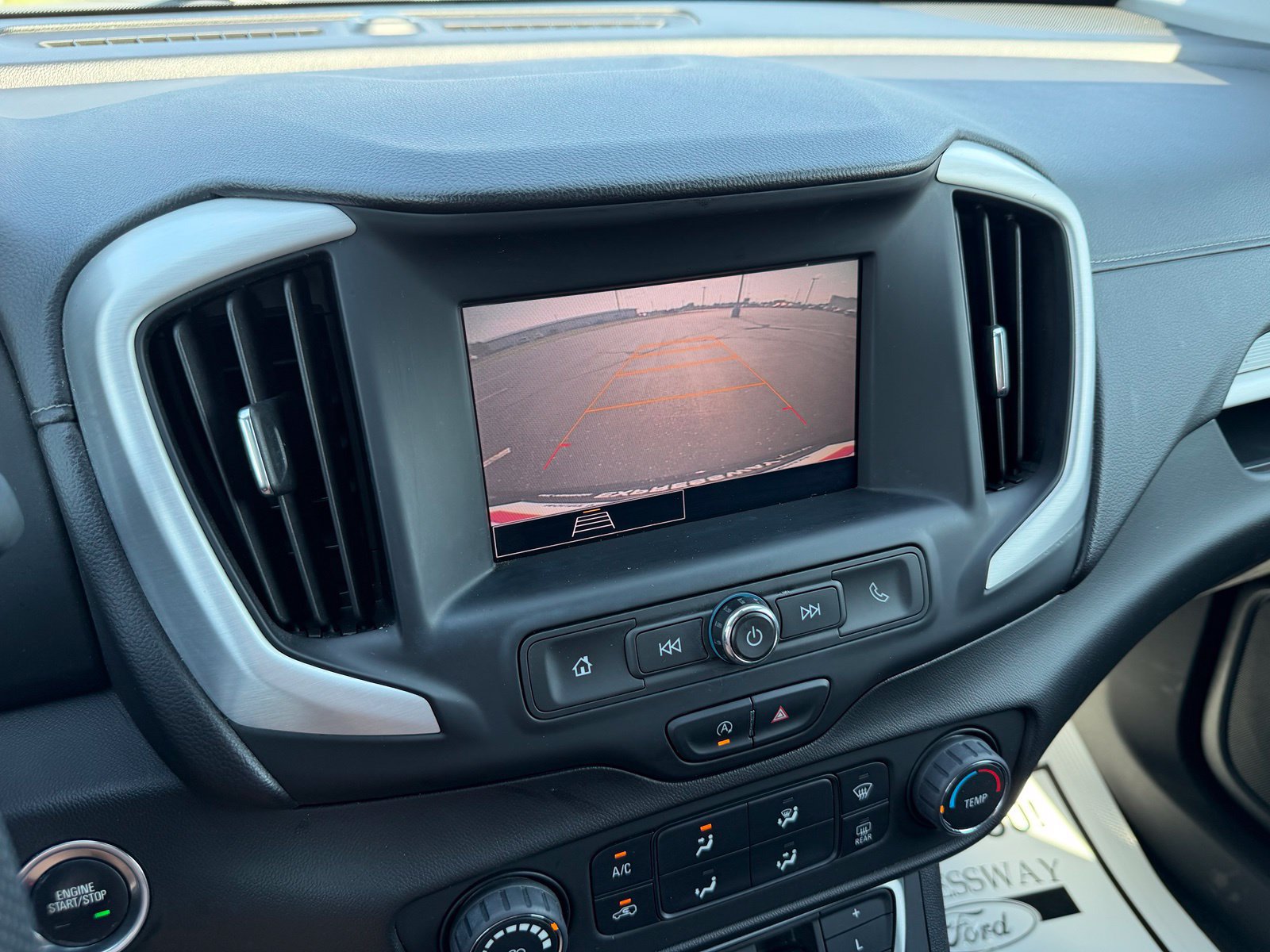 Used 2022 GMC Terrain SLE FWD image 20