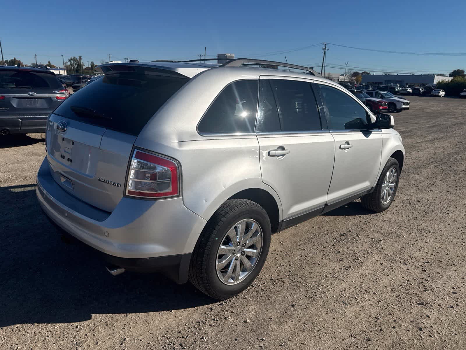 Used 2010 Ford Edge Limited FWD image 3